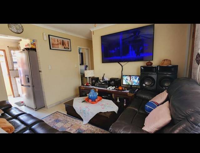 3 BEDROOM PROPERTY TO RENT IN NATURENA